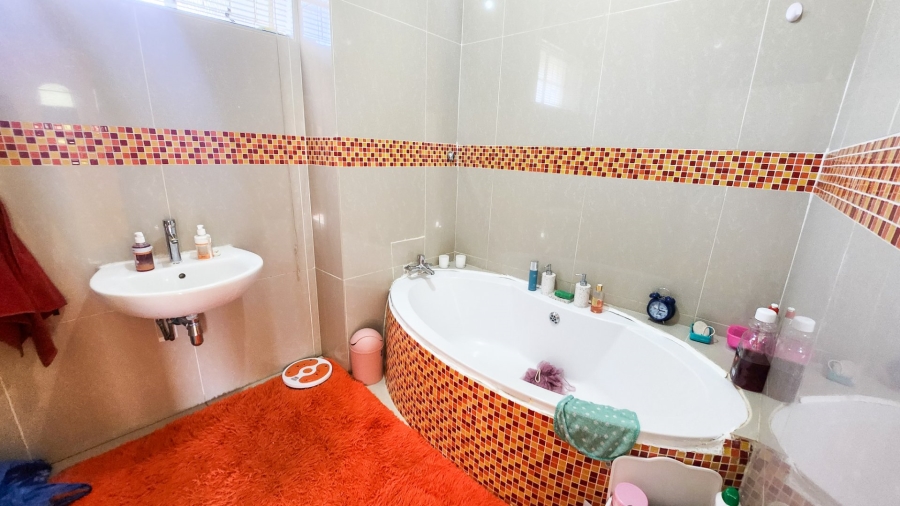 3 Bedroom Property for Sale in Stilfontein North West